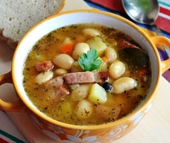 Суп с фасолью и грибами в мультиварке: рецепт с фото