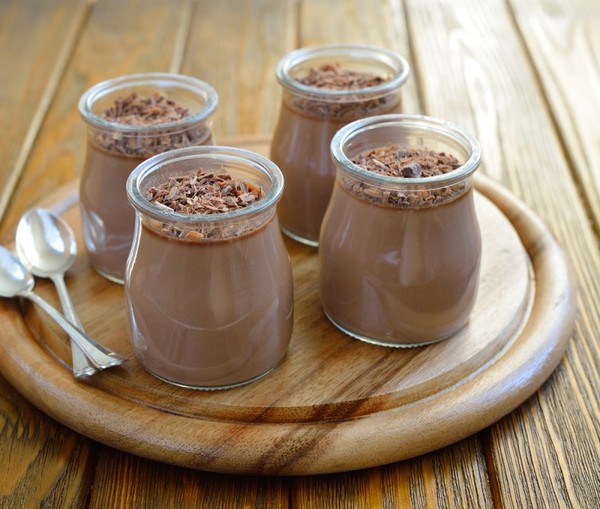 Шоколадный йогурт с орешками в мультиварке: рецепт с фото