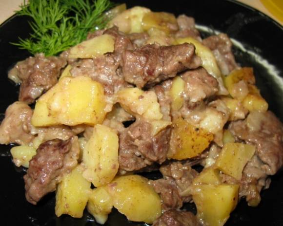 Тушеная картошка в мультиварке: рецепт с фото
