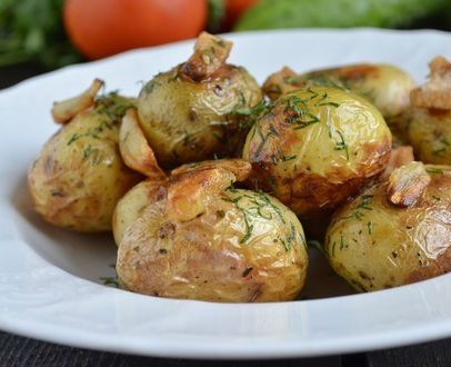 Картофель с салом печеный в мультиварке: рецепт с фото
